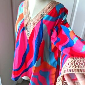 NWT Colorful Abstract Print Top